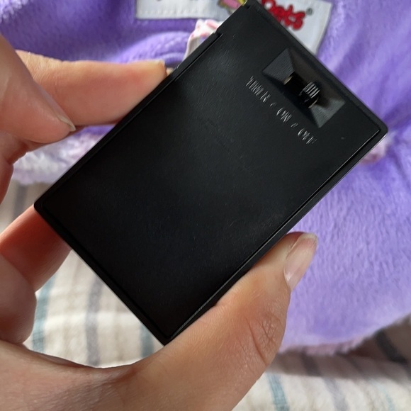 Light up Pillowpet purple sea lion - Picture 4 of 10